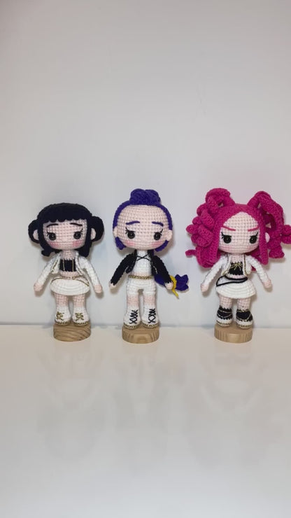 Handmade Crochet Huntrix Doll, KPop Demon Hunters (Small doll version)