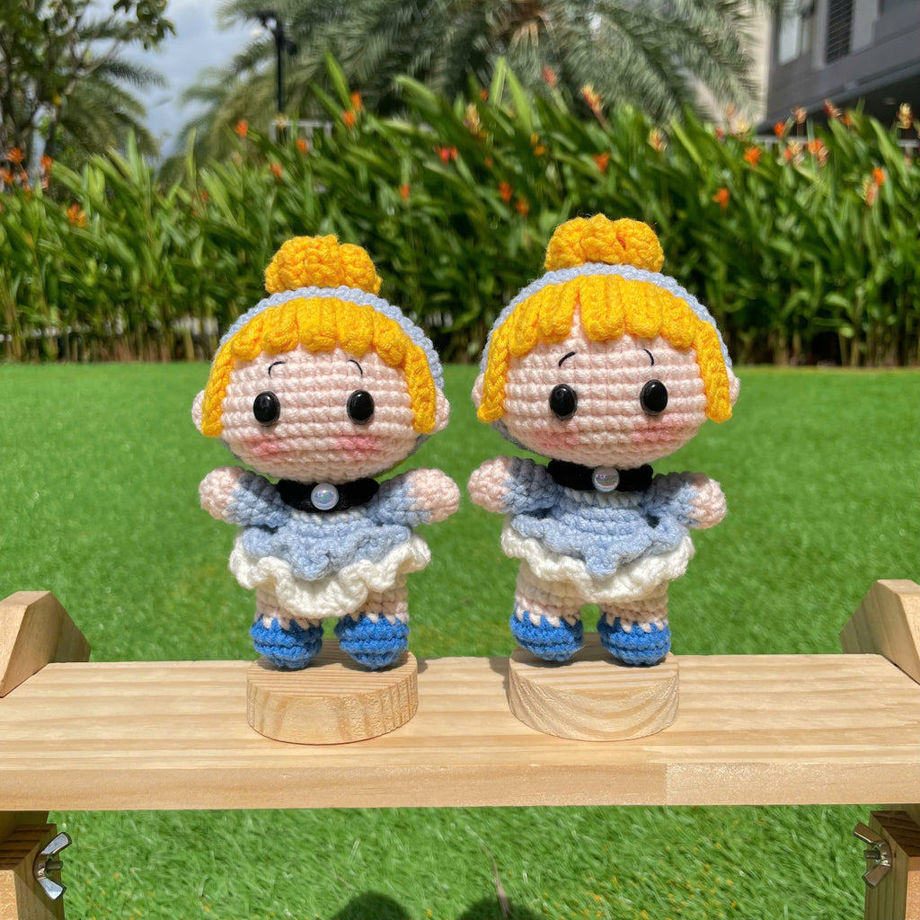 Handmade Crochet Alice in Wonderland Keychain